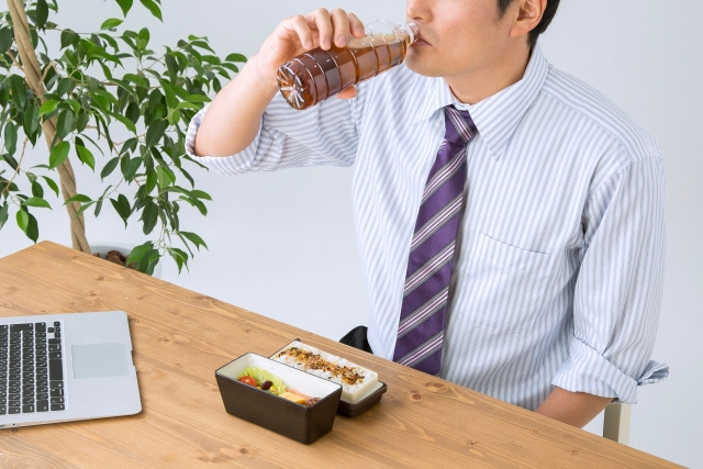 烏龍茶の夢を壊す