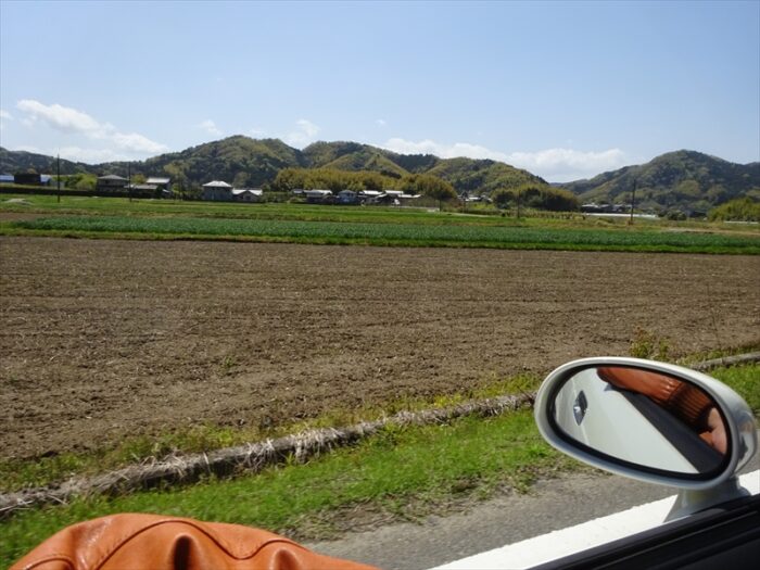 田んぼは”しろかき”