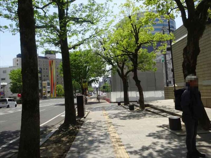 オリエント博物館の前