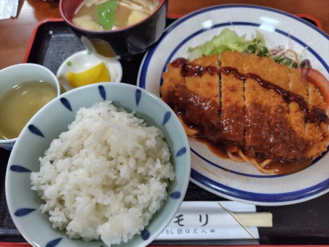 僕はとんかつ定食