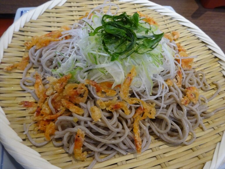サクラエビのかき揚げそば？
