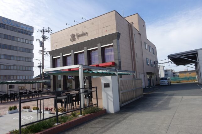 パン屋さんのビル