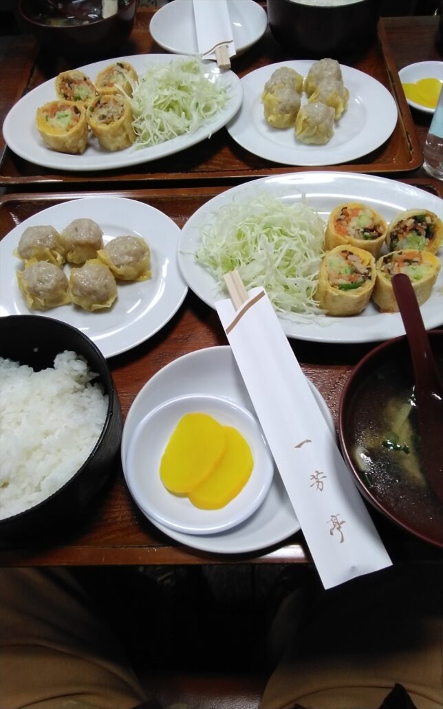 一芳亭の春巻定食