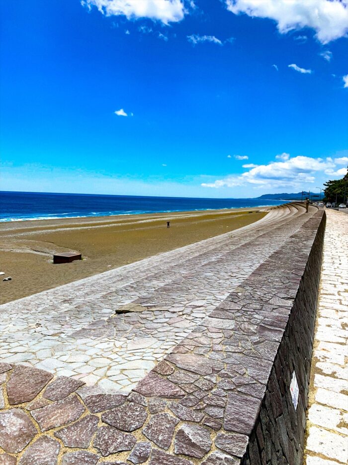 晴れた日の七里御浜の参考画像