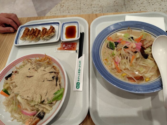 大辛の皿うどんとちゃんぽん