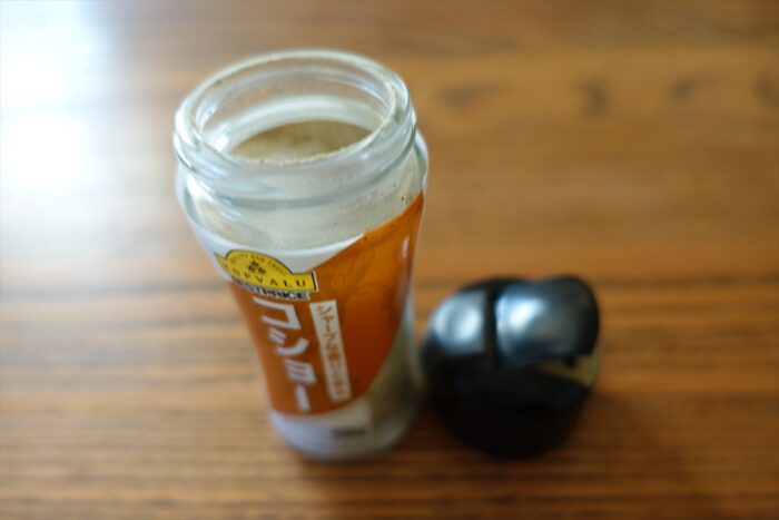 蓋をプルアップせず、くりくり開けたイメージ図