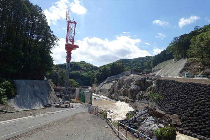 ダム工事現場
