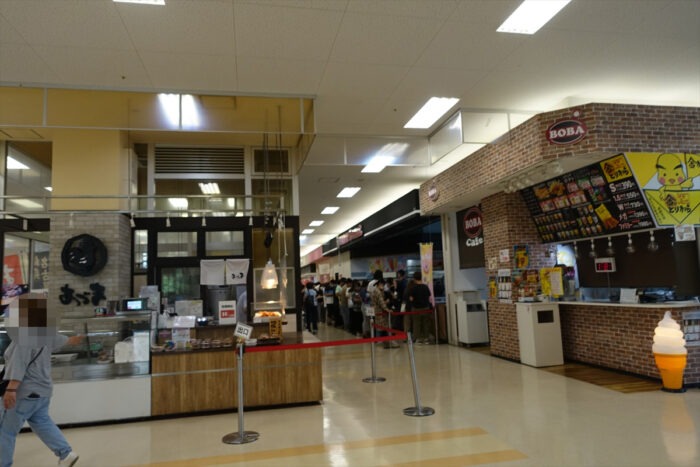 すでに開店前から行列